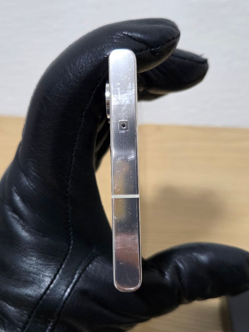 美品　Galaxy S23 Ultra 256GB クリーム（国内／SIMフリー