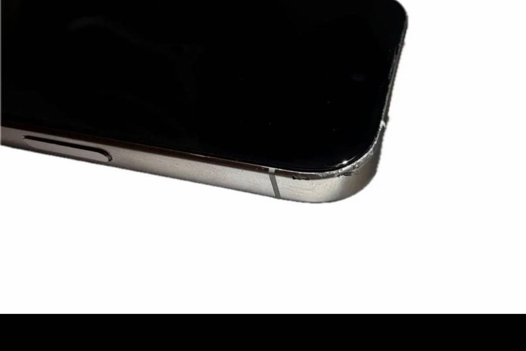 【画面新品】iPhone15 Pro 256GB ホワイトチタニウム