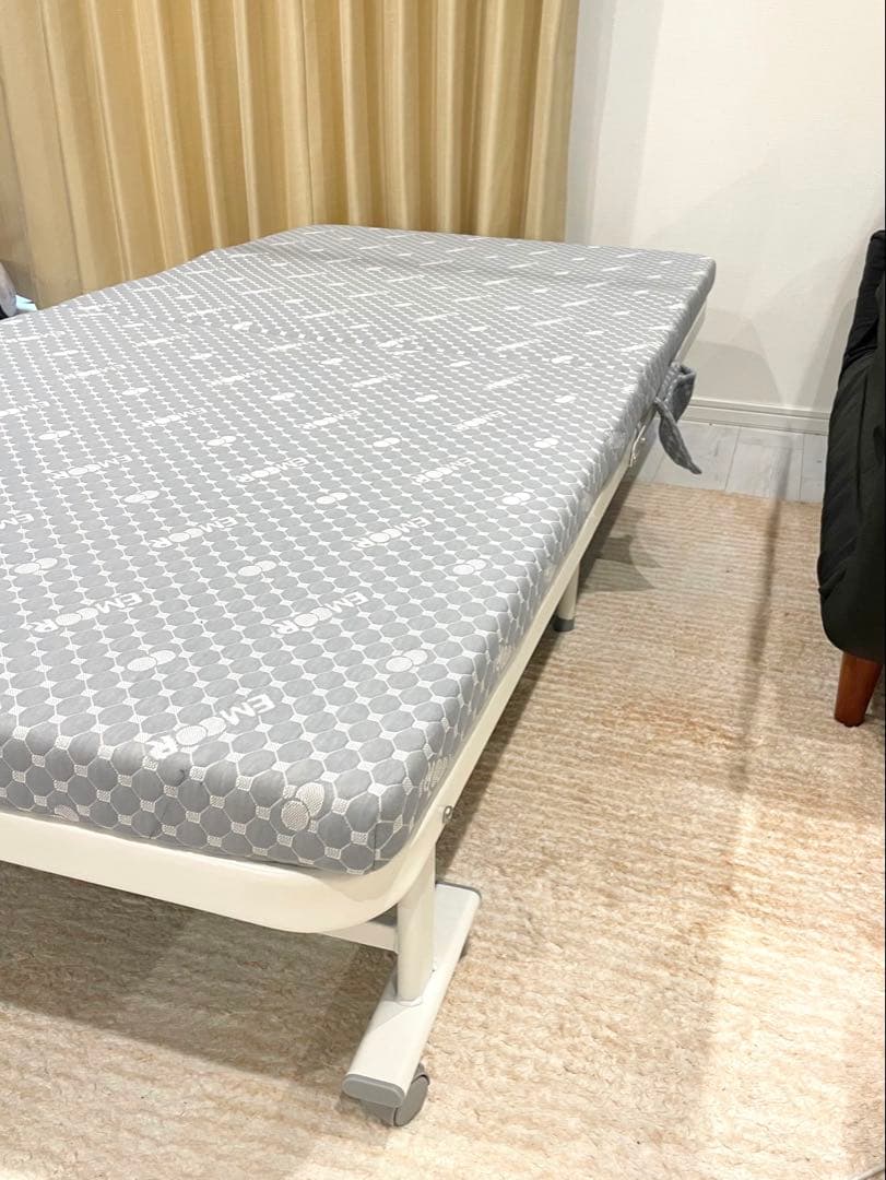 ks　　折り畳みベッド　シングル　リクライニング