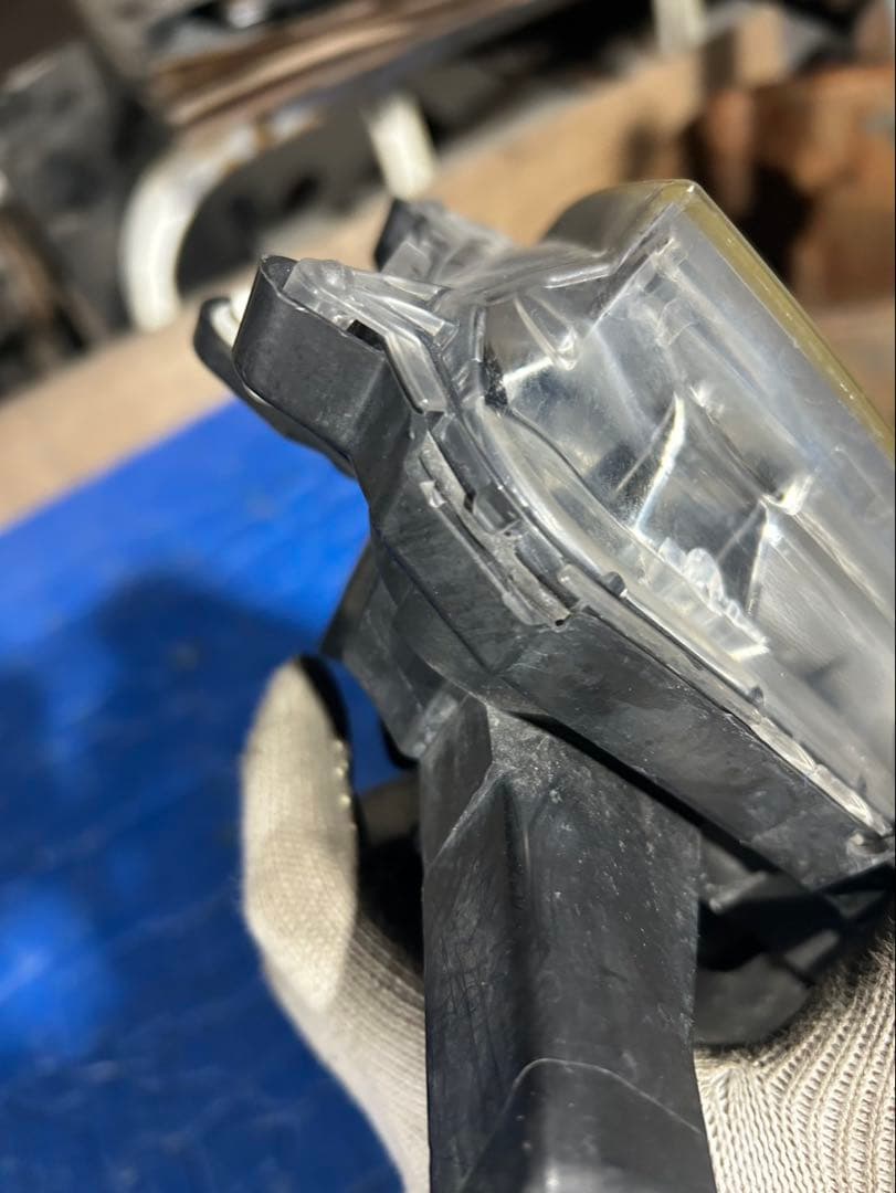 日産　デイズ　B21W ヘッドライトHID 助手席側