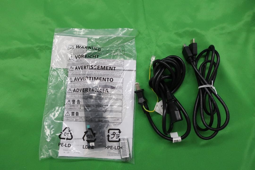 【新品同様】RICOH プロジェクター本体