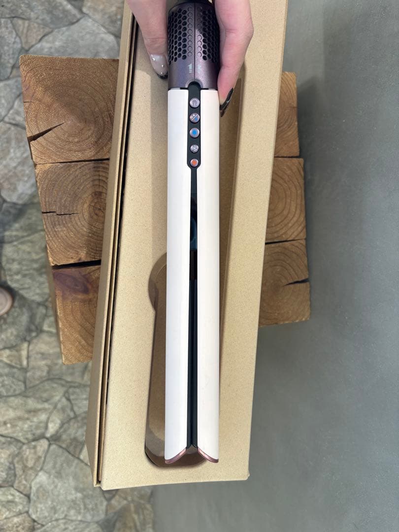 dyson airstraight ホワイト/ピンク