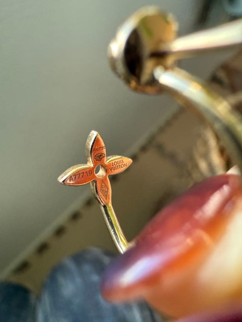 yumaにさせて頂きました。 LOUIS VUITTON フラワ