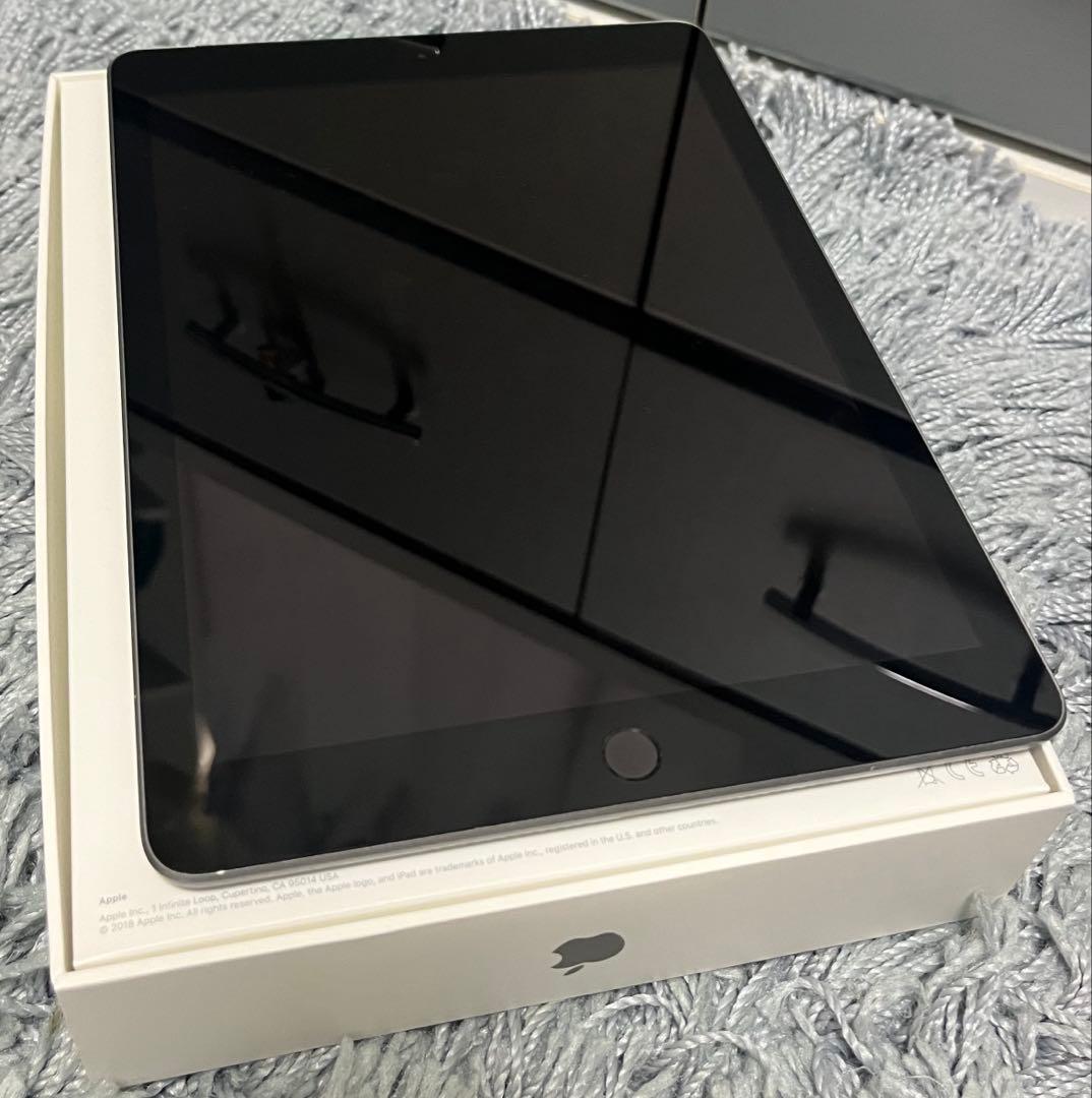 iPad（第６世代）32GB Wi-Fi+Cellular スペースグレー