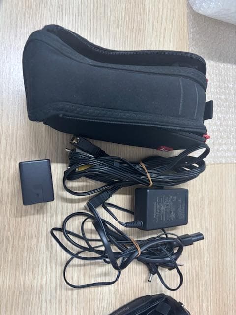 【通電確認済】Panasonic パナソニック HC-V700M　ビデオカメラ