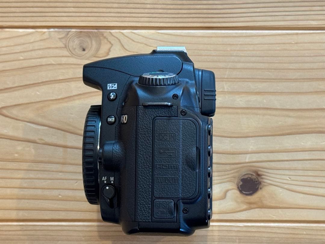 Nikon D90 デジタル一眼レフカメラ