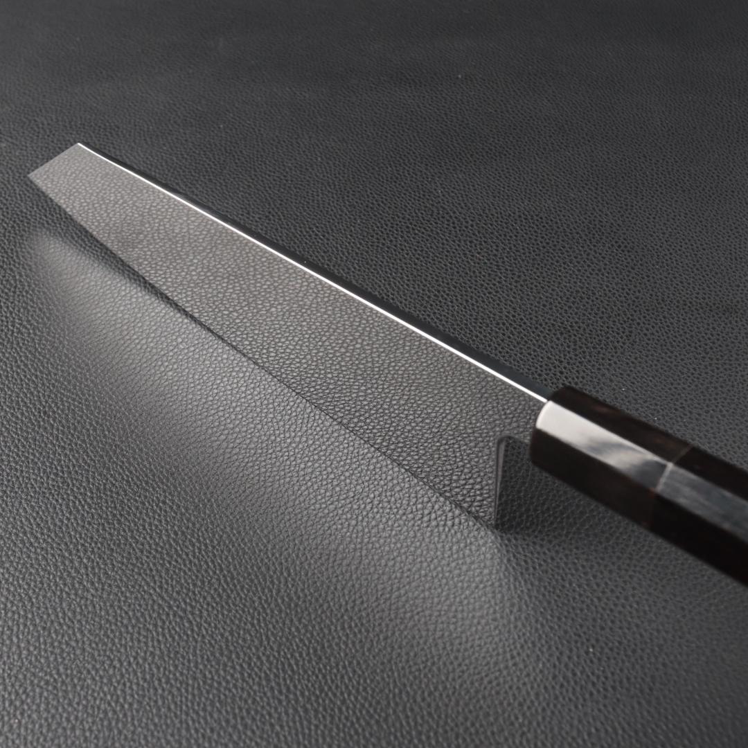 11122切付け牛刀 7寸 鏡面仕上げ 家庭用 業務用 両刃 黒檀黒水牛角八角柄