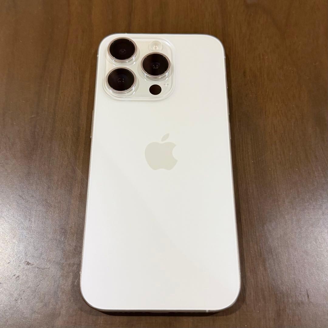 【美品・付属品未使用】iPhone 15Pro ホワイトチタニウム 256GB