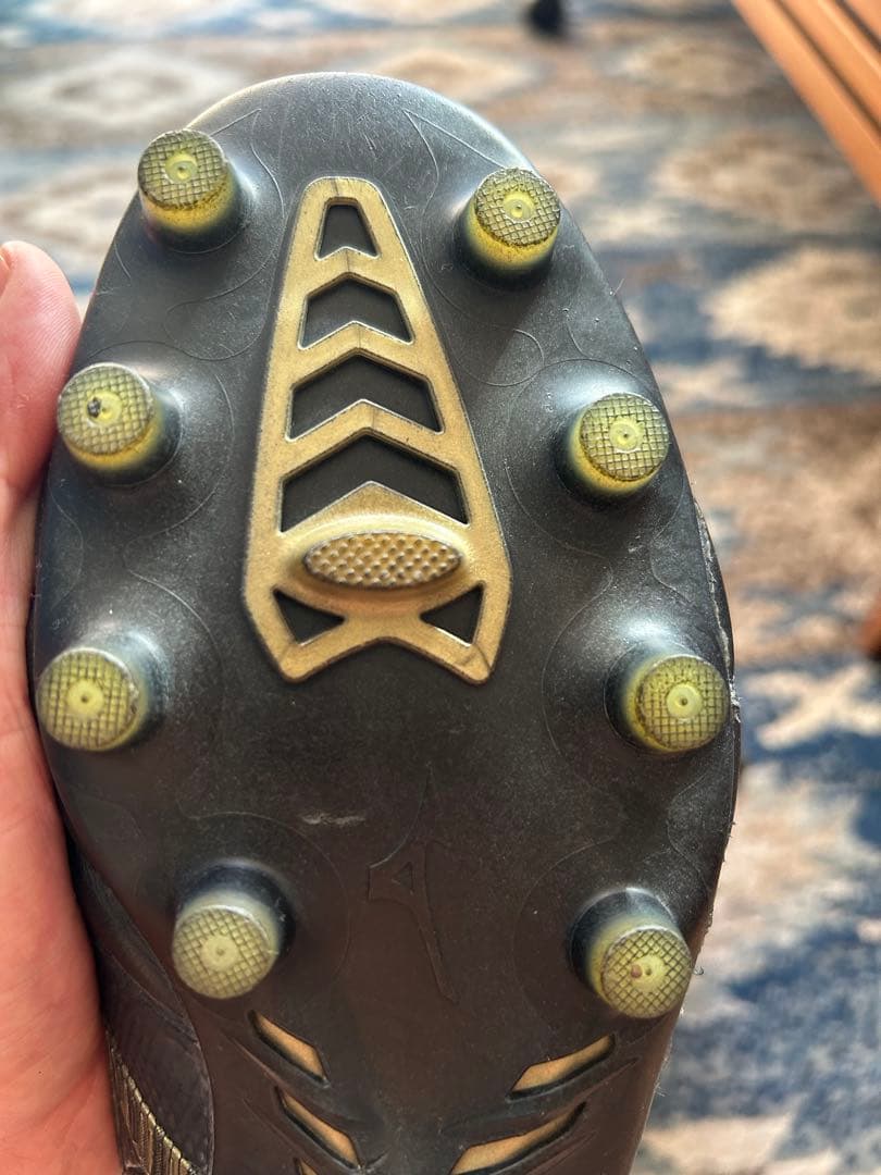 Mizuno Morelia Neo III β 黒金　レア