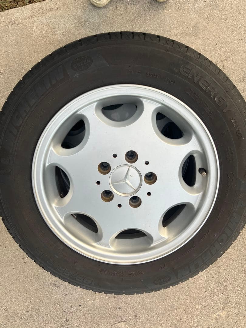 w124メルセデス・ベンツ 純正15インチ ホイールセット