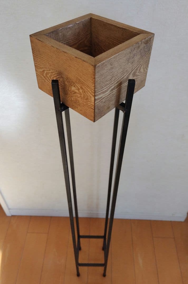 プランタースタンド