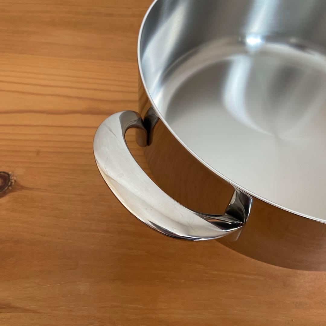 【新品】ラゴスティーナ　ステンレス製 リゾット鍋 　木製鍋敷付き