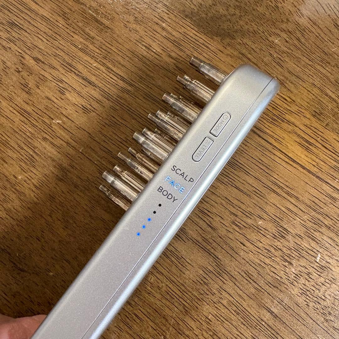 SALONIA サロニア EMSリフトブラシ 付属品あり