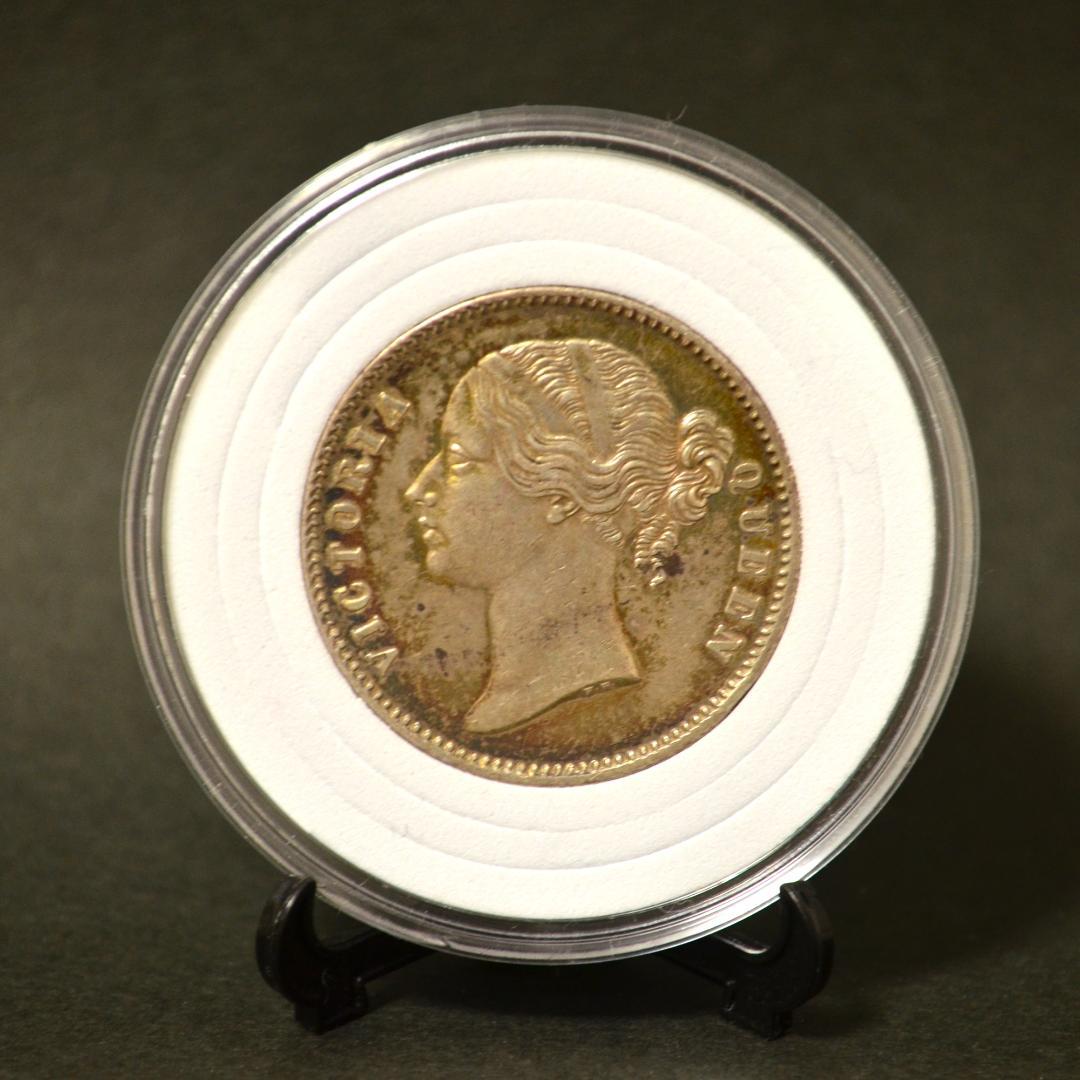 ヴィクトリア 1ルピー銀貨 1840年 世界に1点だけ！魅惑のレインボートーン