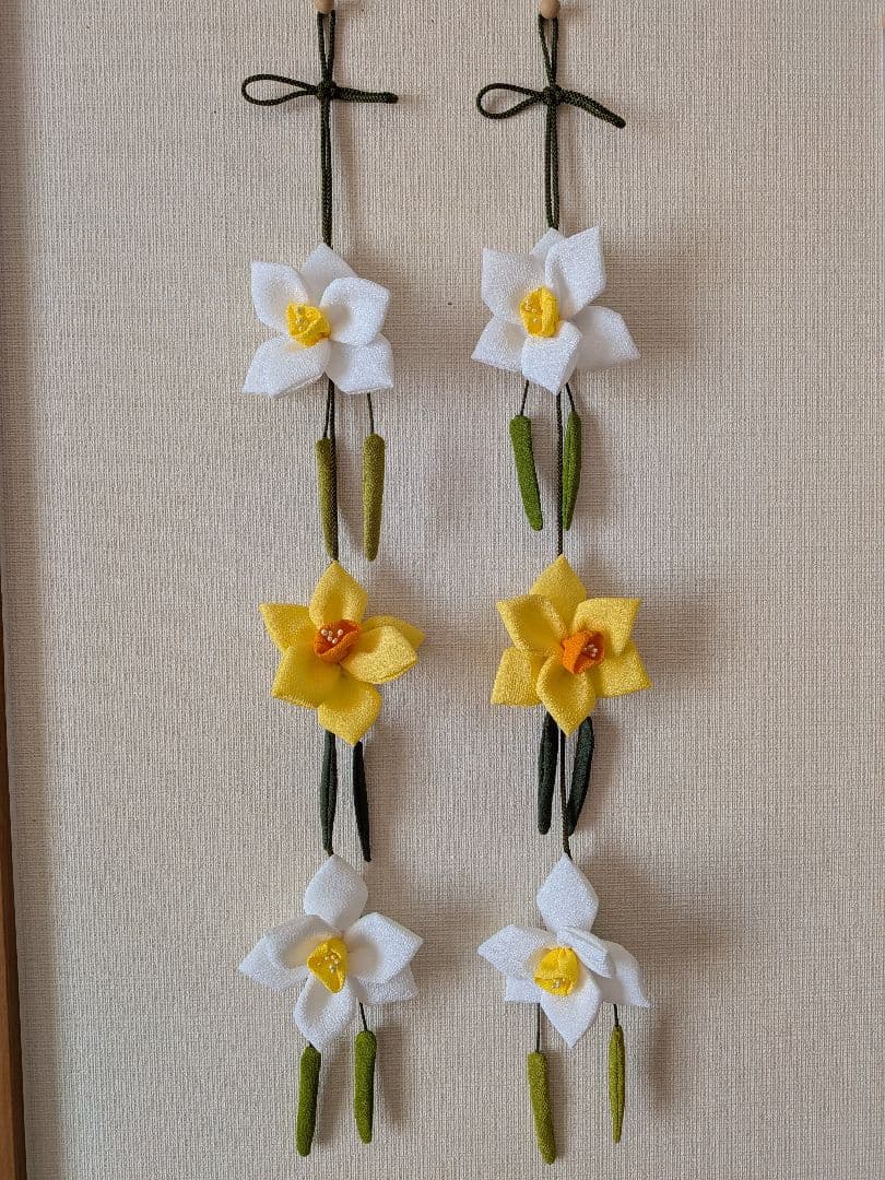 チロルパン「春のつるしかざり」「水仙」