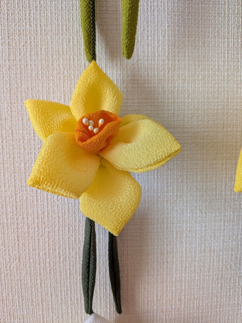 チロルパン「春のつるしかざり」「水仙」