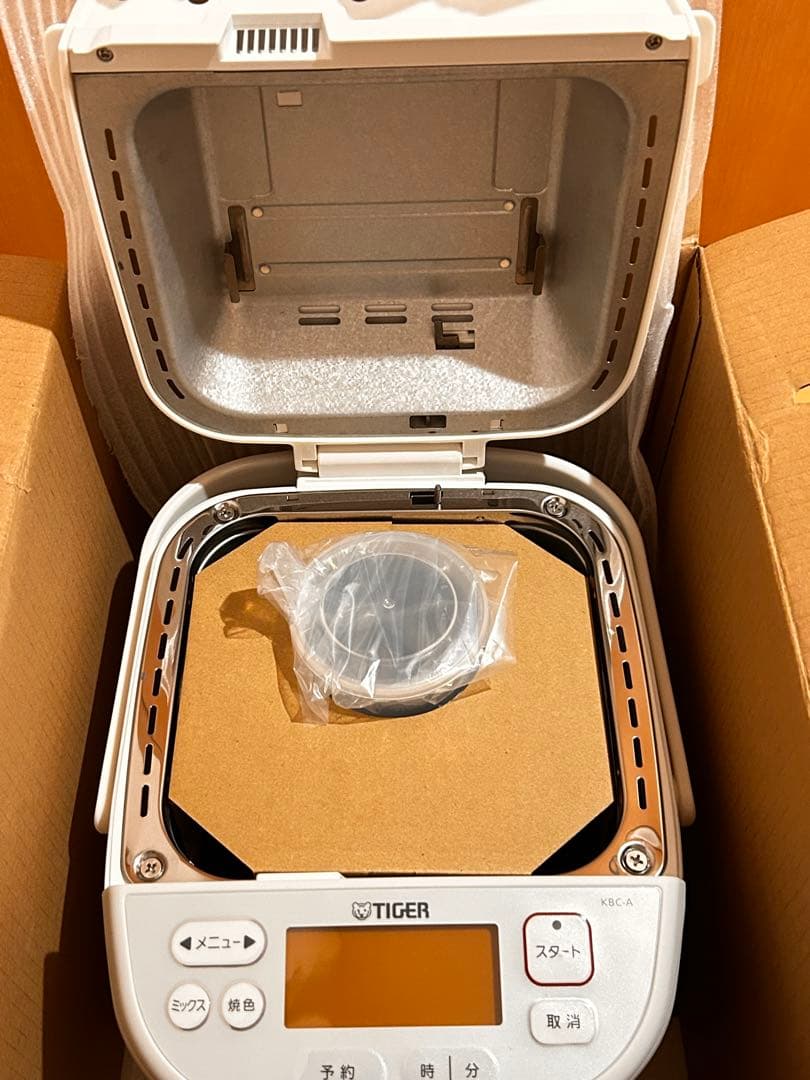 週末限定価格❗️【新品未使用】タイガー ホームベーカリー KBC-A100