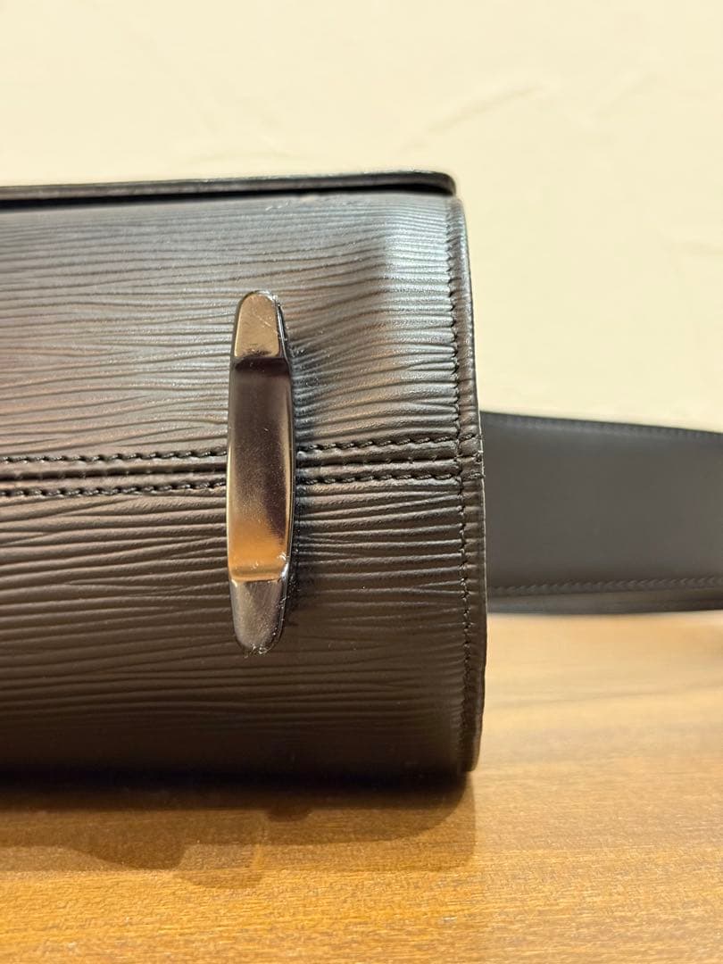Louis Vuitton　ショルダーバック　エピ　ノクターンPM　BLACK