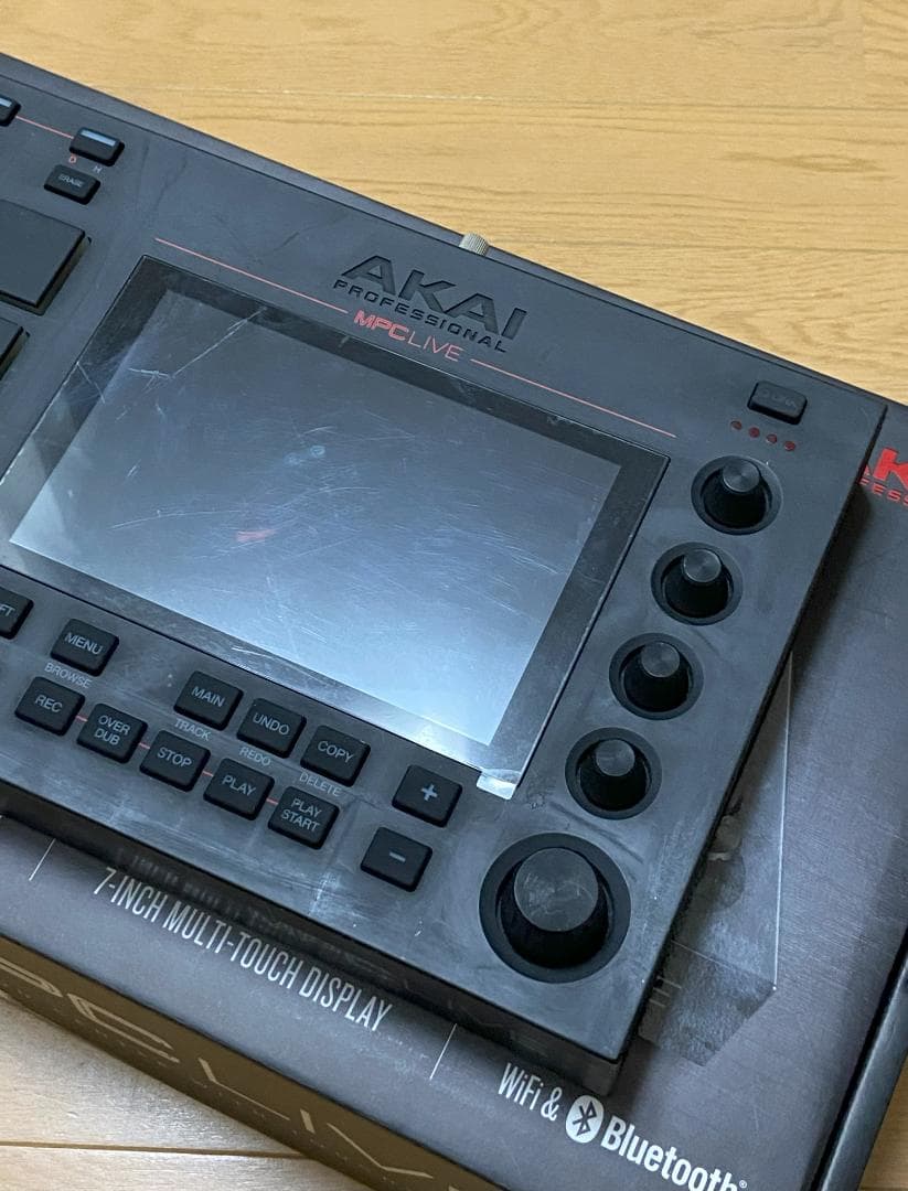 AKAI MPC Live コントローラー 動作確認済み