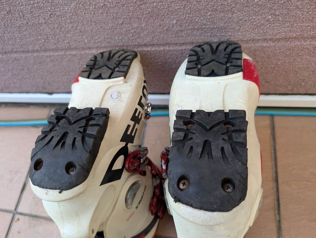 ディーラックス　アルペンブーツ　TRACK 700 25センチ