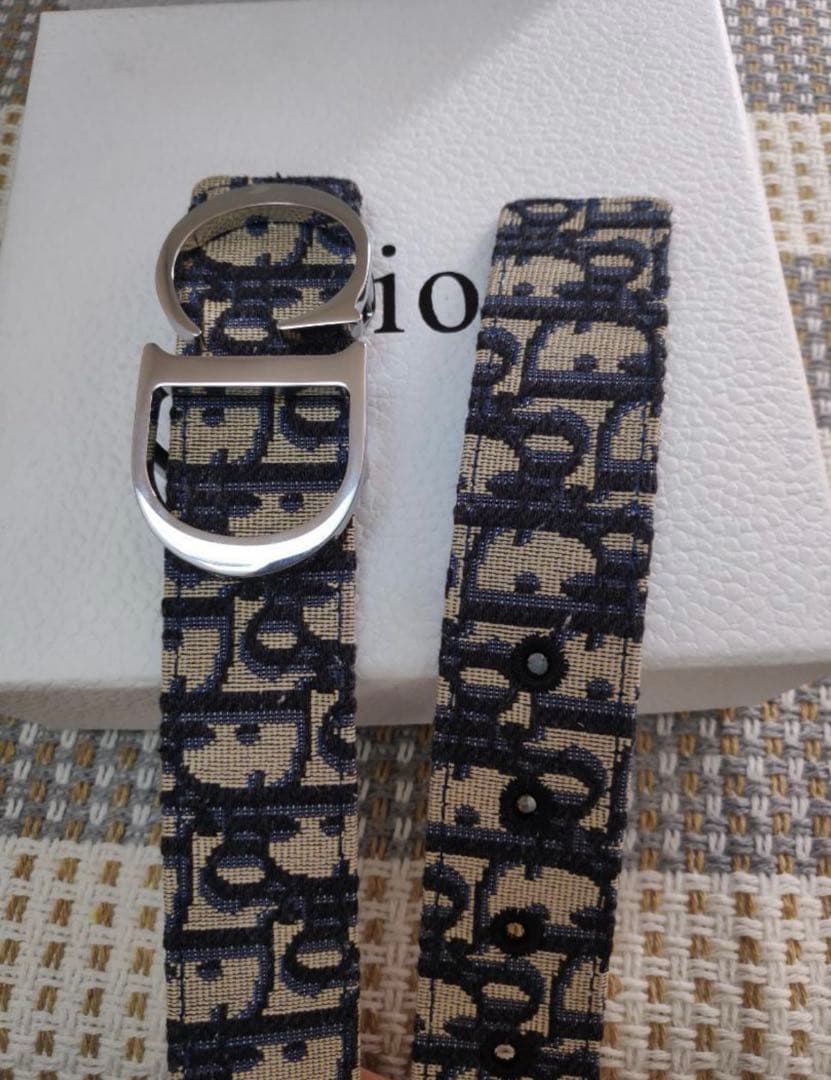 クリスチャンディオール レザーベルト　90ｃｍ