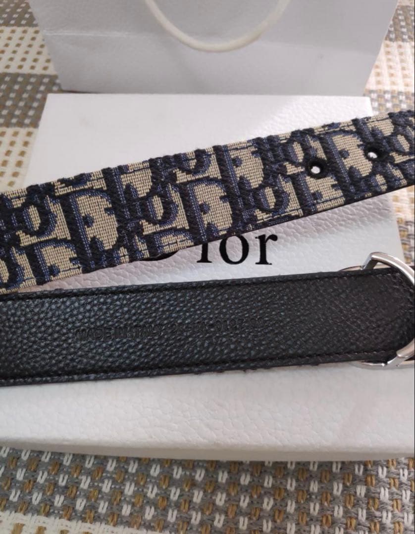 クリスチャンディオール レザーベルト　90ｃｍ
