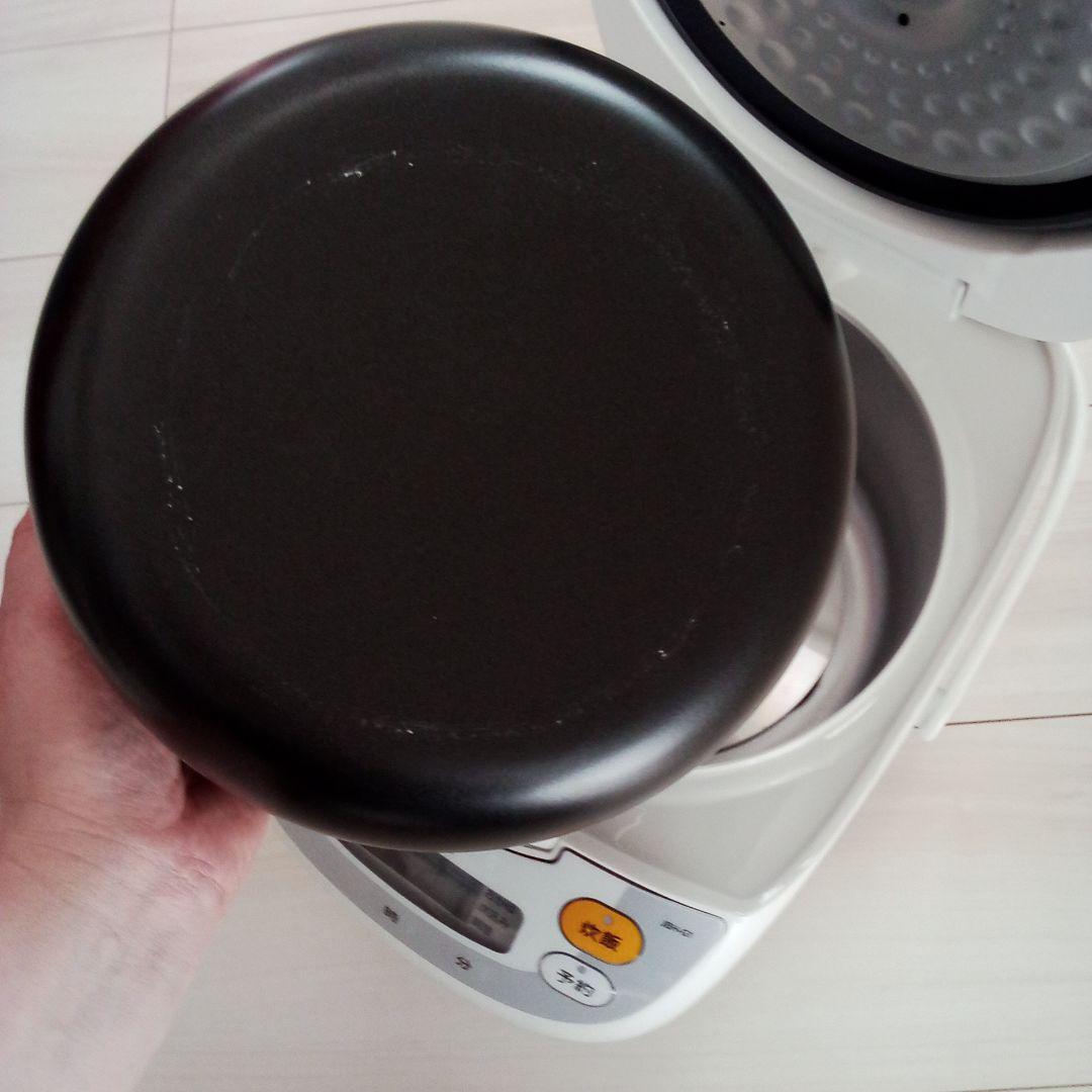 (中古品)　TIGER ホワイト炊飯器 デジタル表示