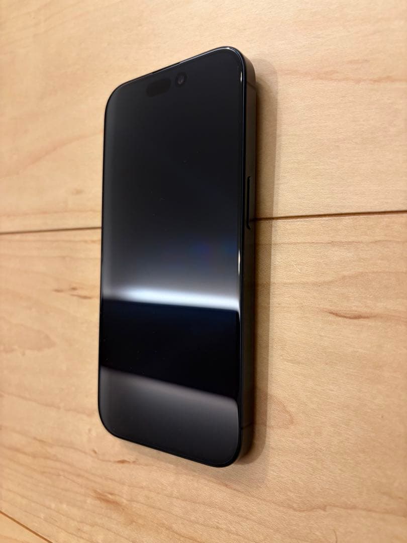 【値下げ・極美品】iPhone 15 Pro (新品カバー、フィルム付き)