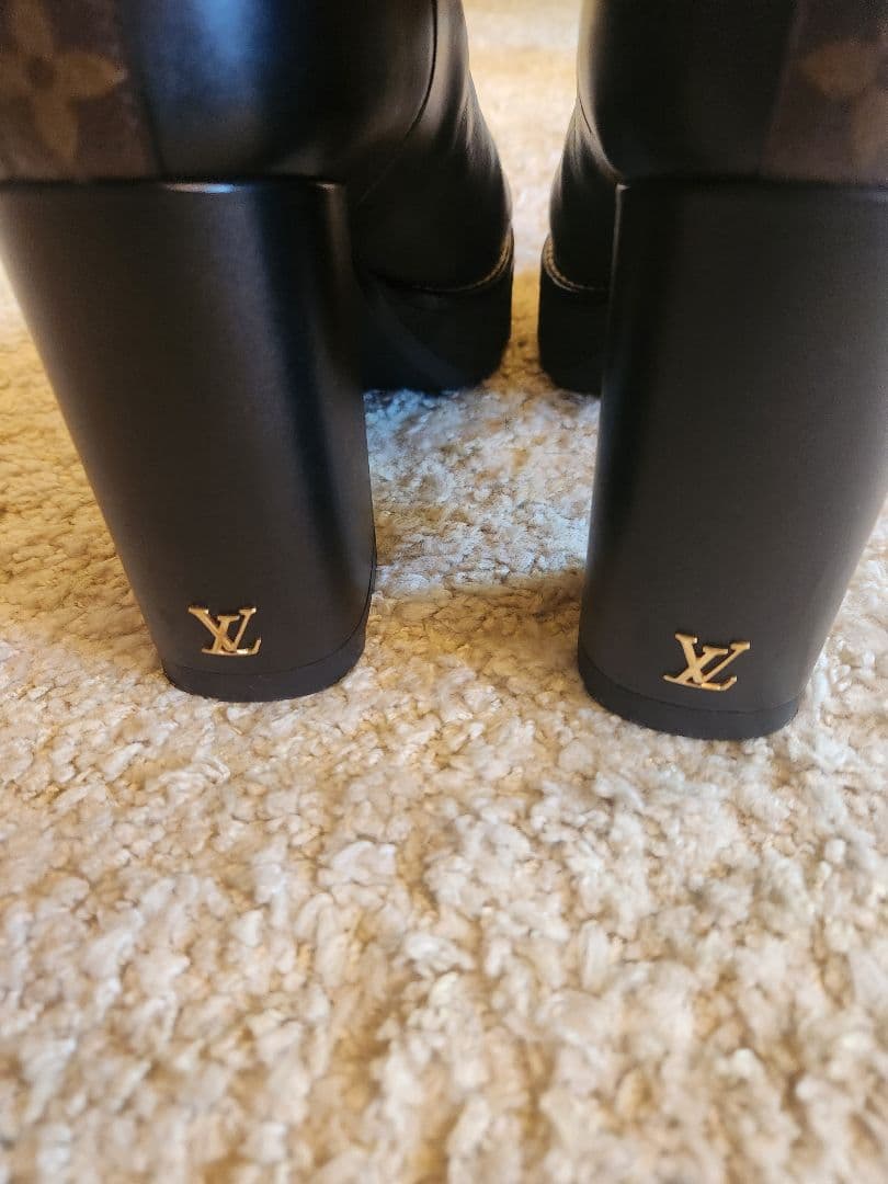 ☆美品☆ルイ・ヴィトン サイドゴアブーツ 黒　Size40