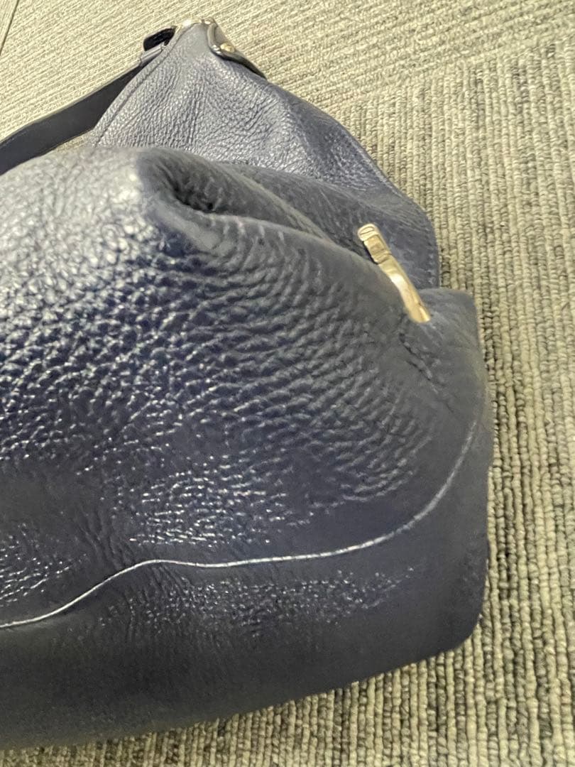 サルヴァトーレ フェラガモ ガンチーニ レザー ワンショルダーバッグ 美品