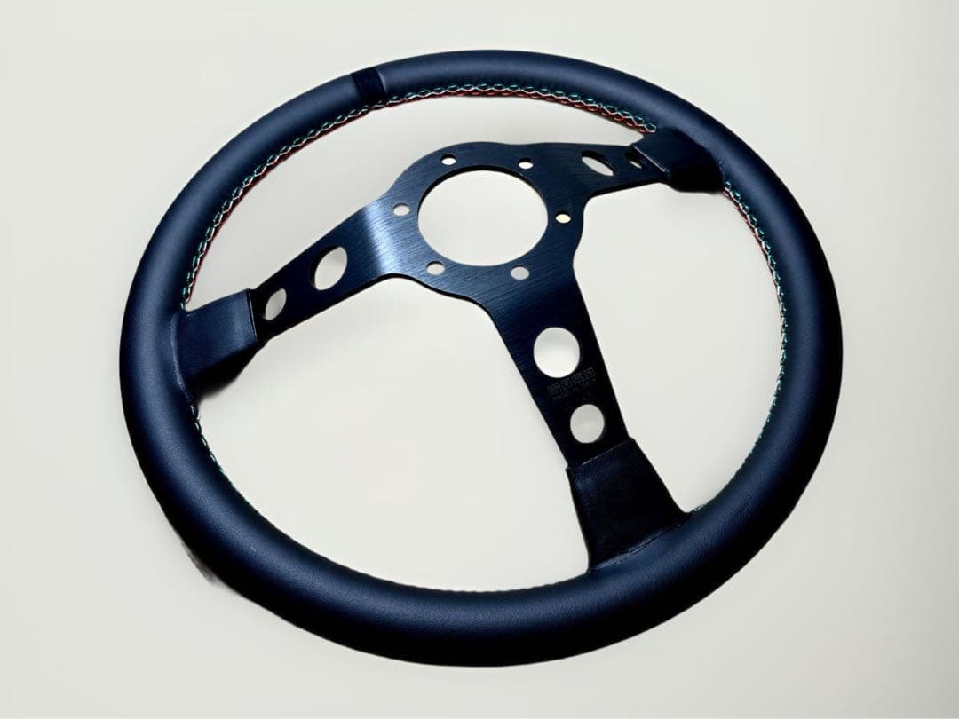 MOMO ステアリング 60周年記念モデル