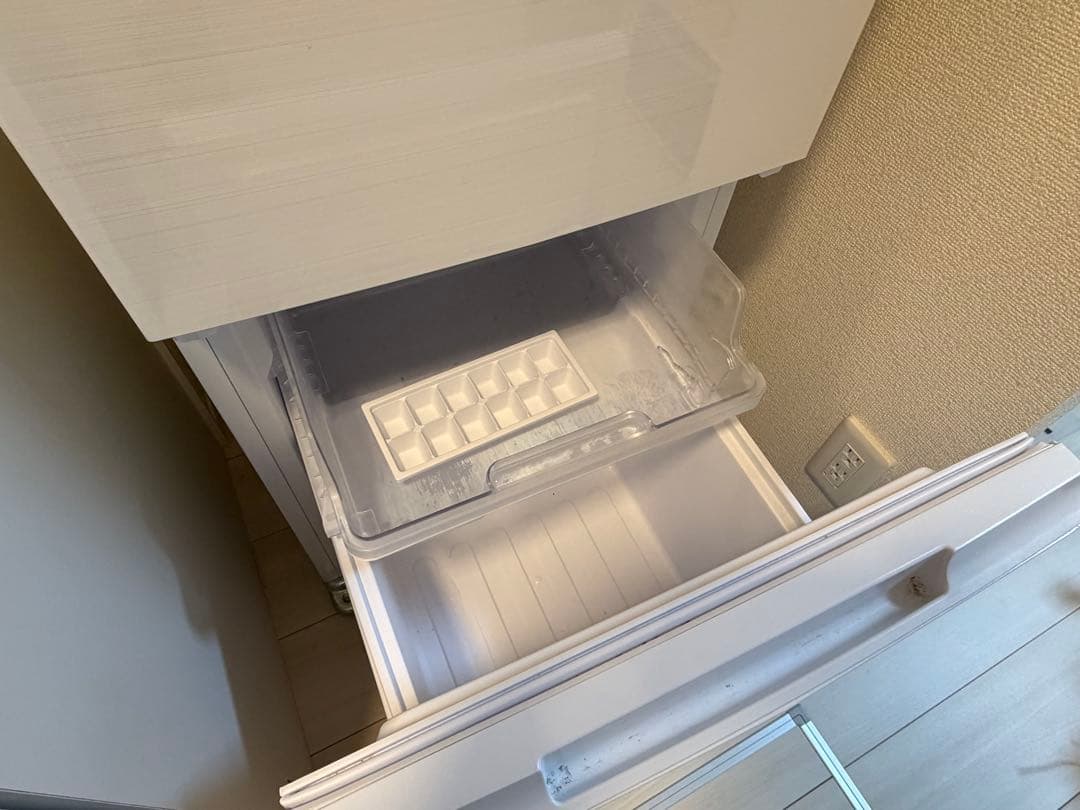 『発送日限定』SHARP 2ドア冷蔵庫 152L SJ-D15G-W 2021年