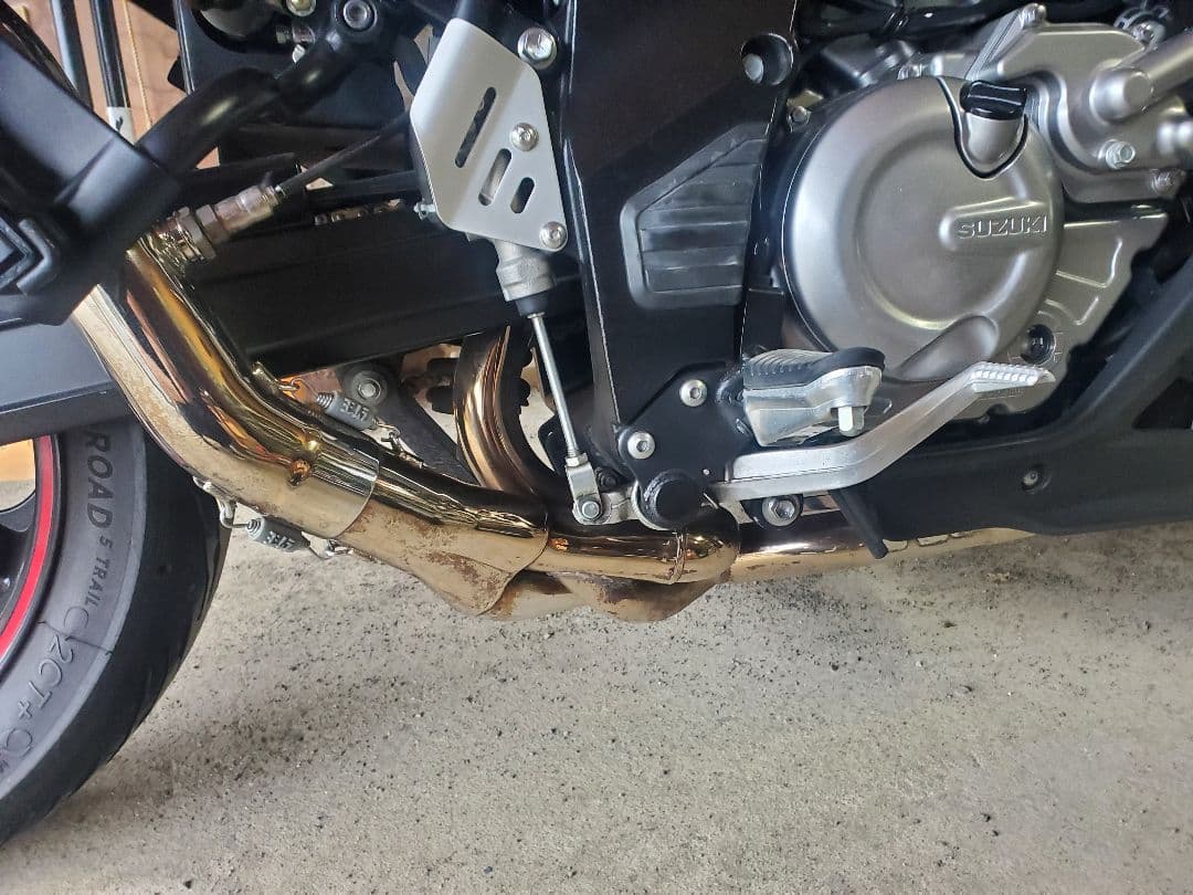 USヨシムラ用カーボンファイバー製マフラー　　Vストローム650　VP56A