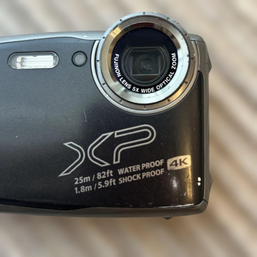 【ジャンク】デジカメ　FUJIFILM　FinePix　XP140