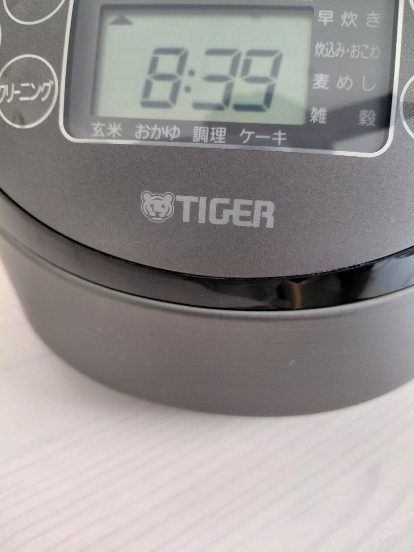 TIGER IHジャー炊飯器 JPF-G055スチールブラックKL 25年製3合
