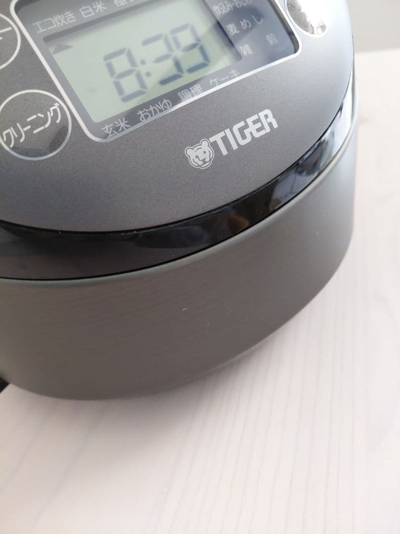 TIGER IHジャー炊飯器 JPF-G055スチールブラックKL 25年製3合