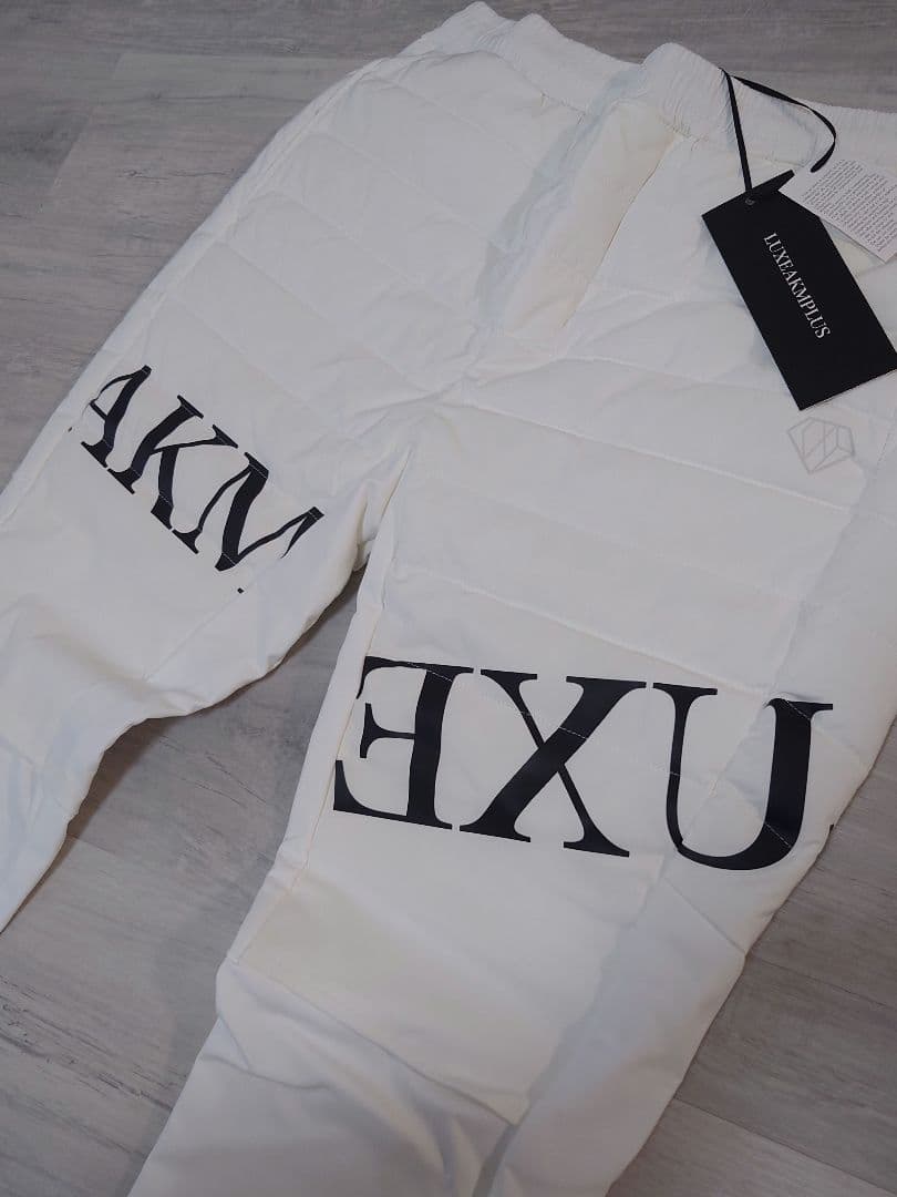 新品XLサイズ パデッドドッキングパンツ ボトムス ゴルフパンツ