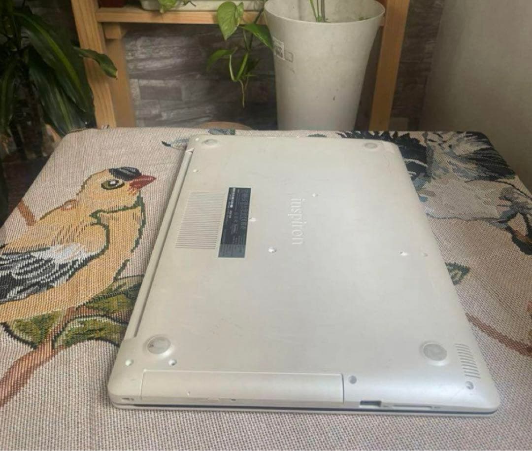 DELLパソコンノートメモリ8GB/SSD高速動作順調　Windows11