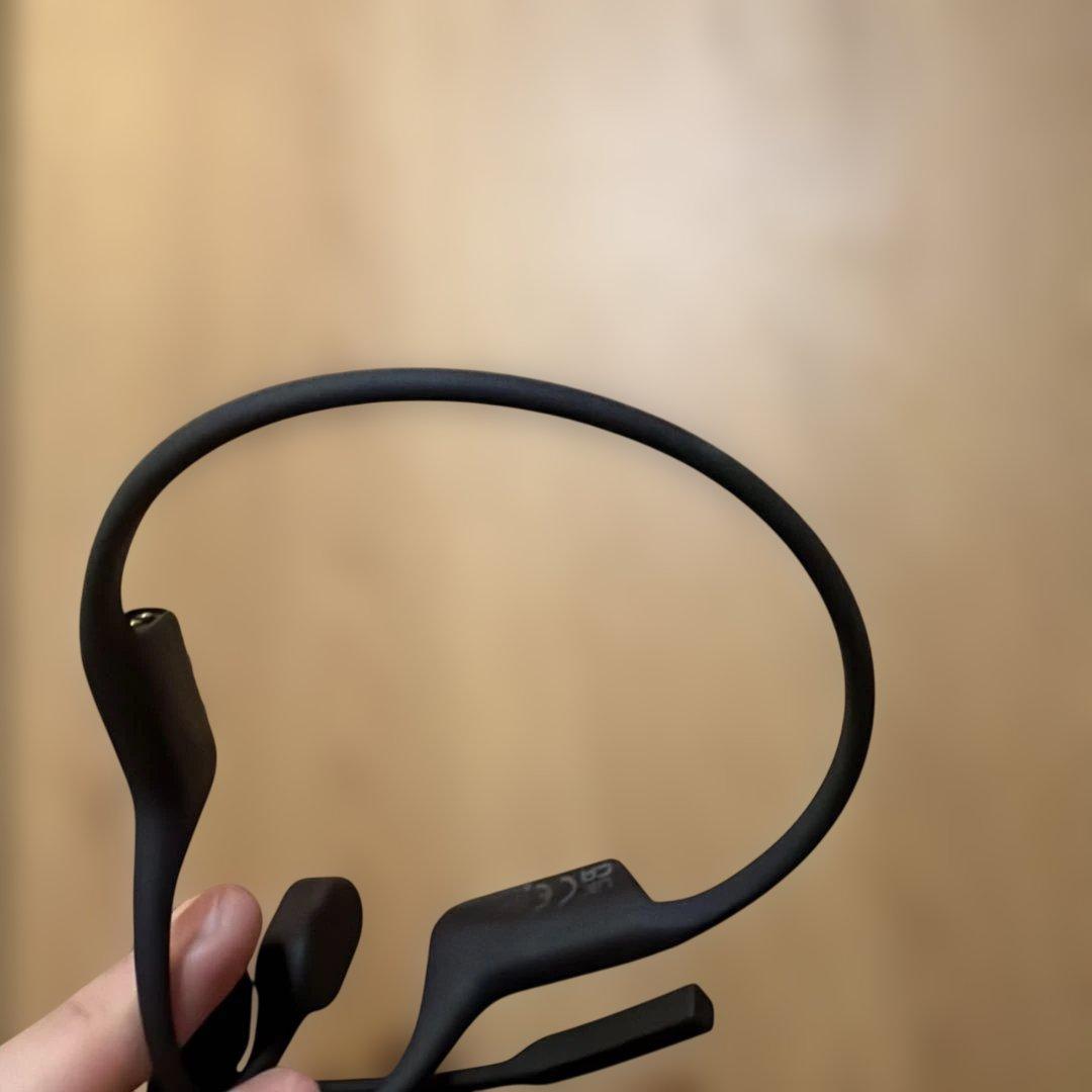 SHOKZ OPENCOMM 骨伝導イヤホン ブラック