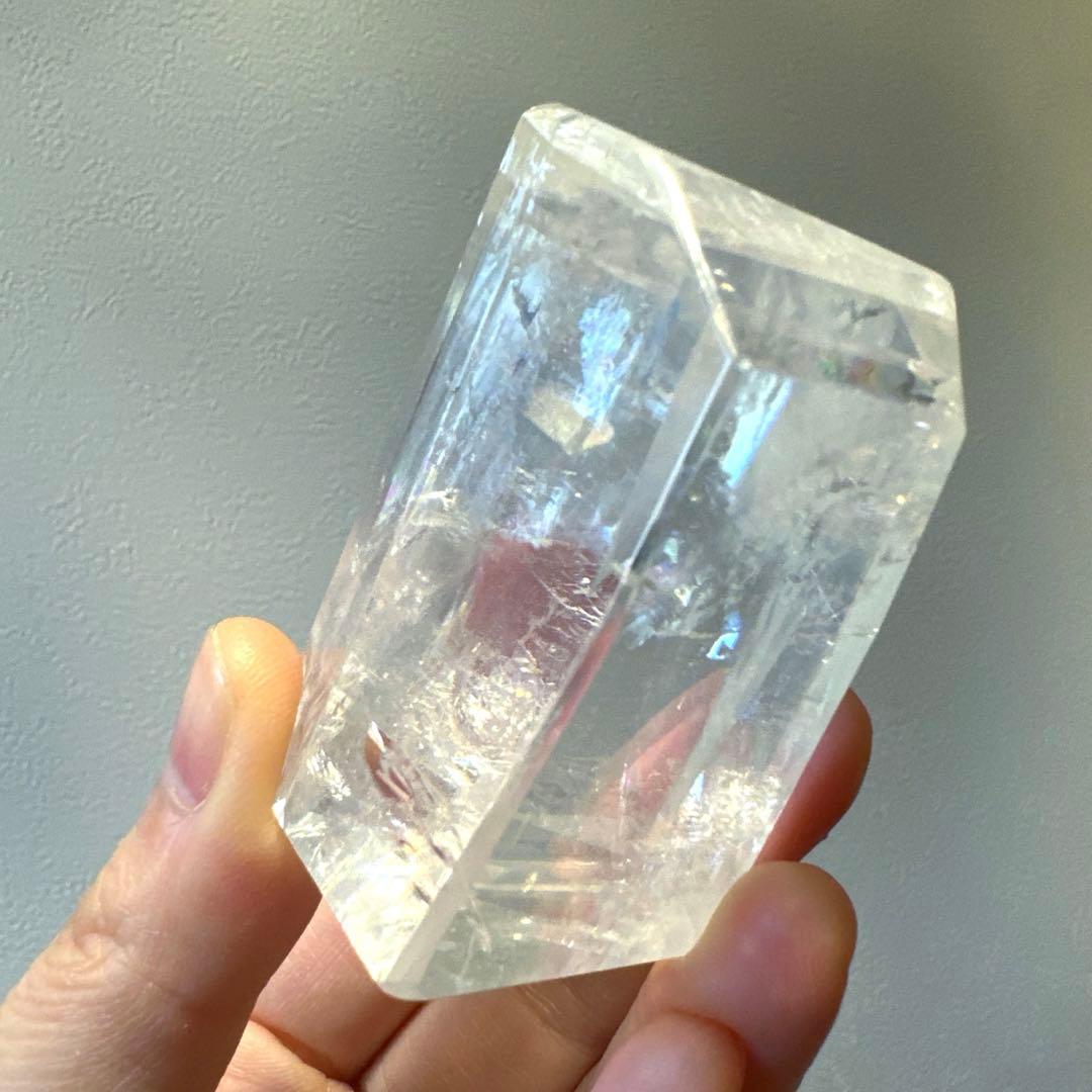 カルサイト　高品質　虹　プリズムレインボー　125.8g フリーフォーム