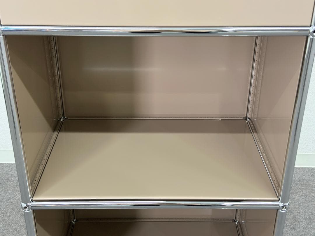 正規品ほぼ未使用品■USMハラー■スリムキャビネットシェルフ　1列3段　ベージュ