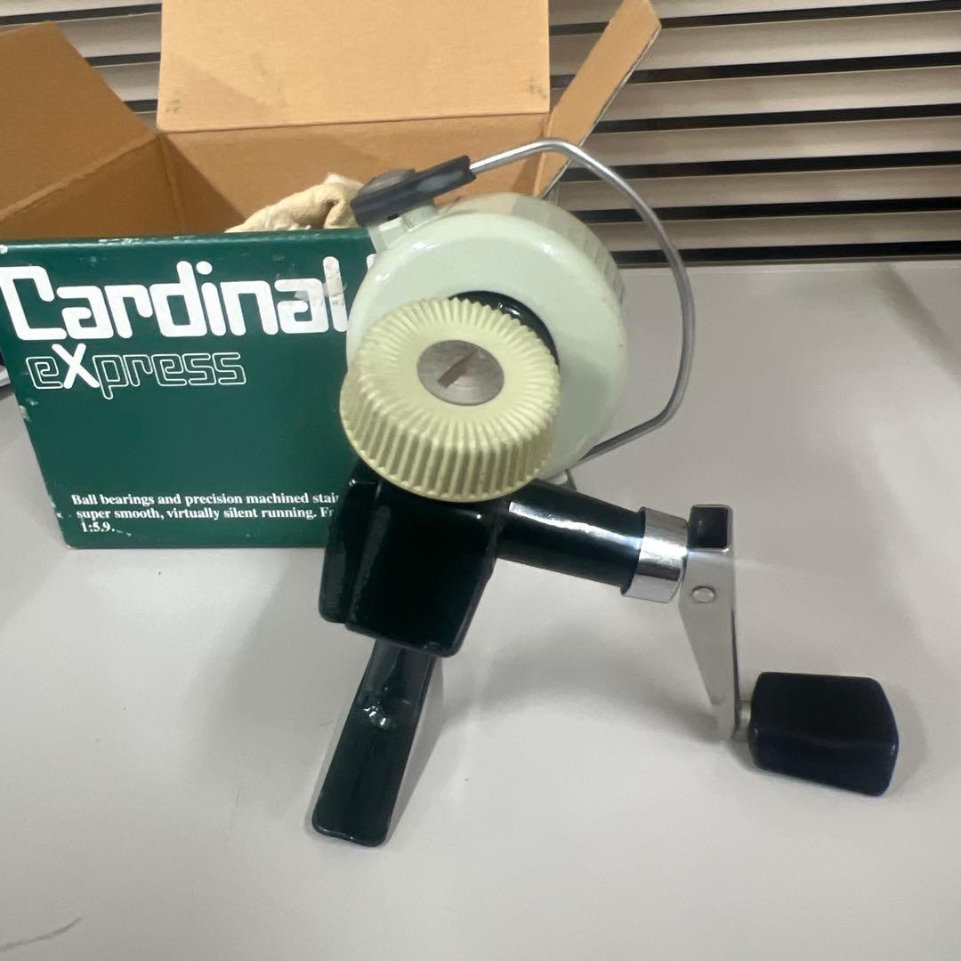 ABU Cardinal 44 スピンキャストリール