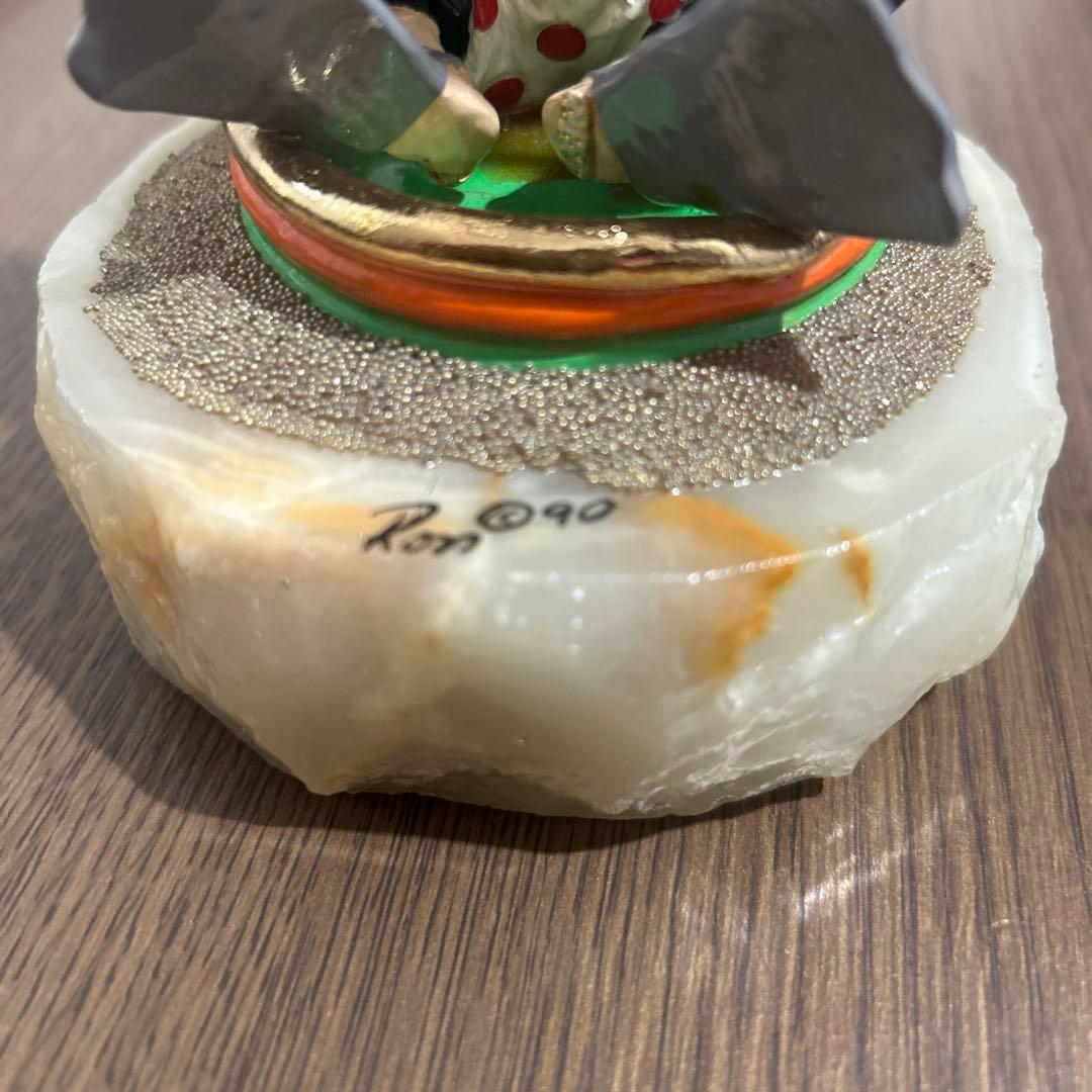 ロンリー 置き物