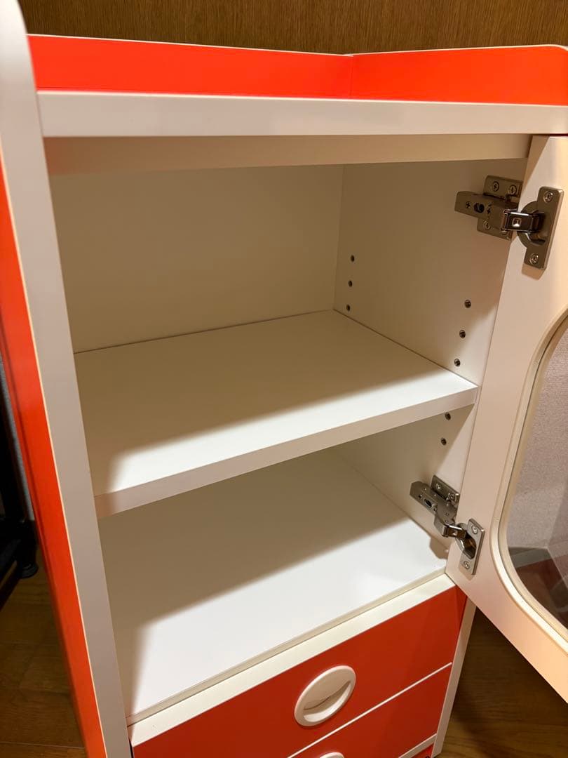 昭和レトロ　オレンジ色の棚