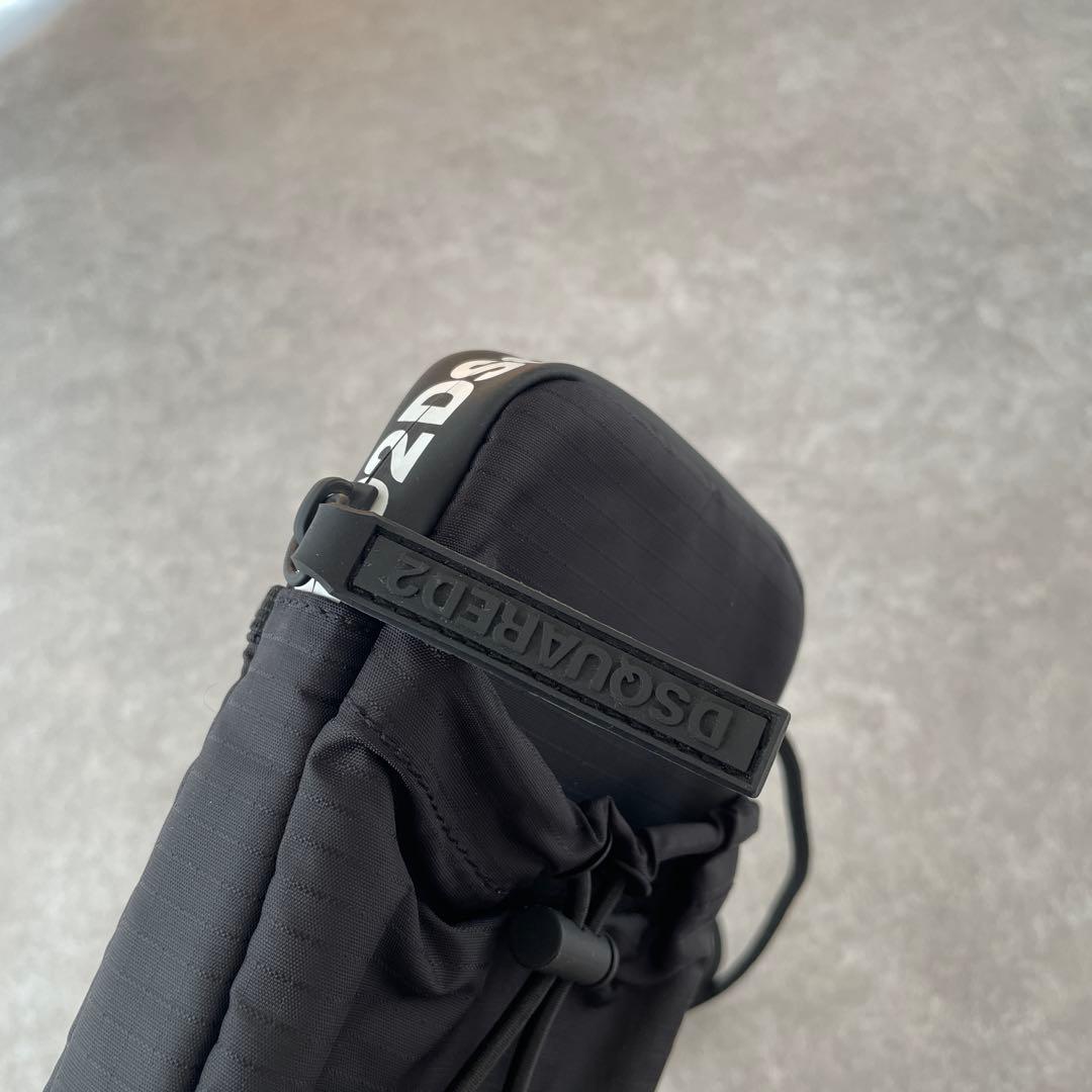 美品【完売】DSQUARED2（ディースクエアード）ナイロンネックポーチ