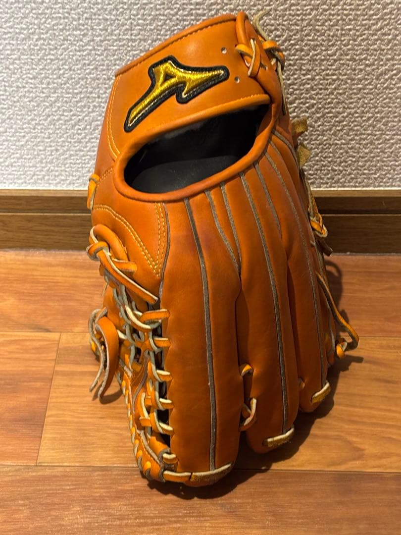 ミズノプロ軟式外野手用グラブ　匿名配送　オレンジ　型付け済み