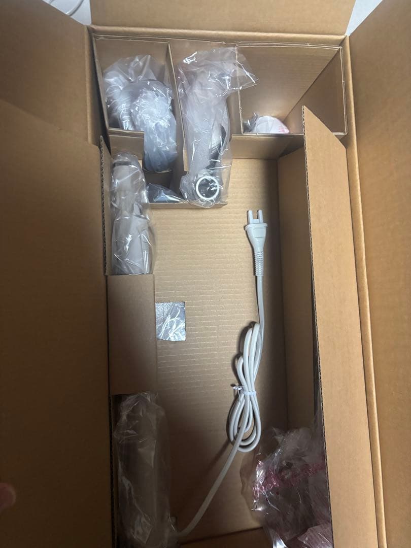 値下げ！新品　保証付き　東芝VC-SL130DS コードレスクリーナー