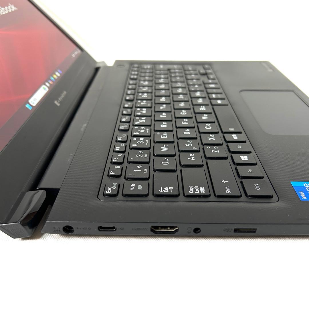 東芝 dynabook S73/HS i5 256GB バッテリー良好