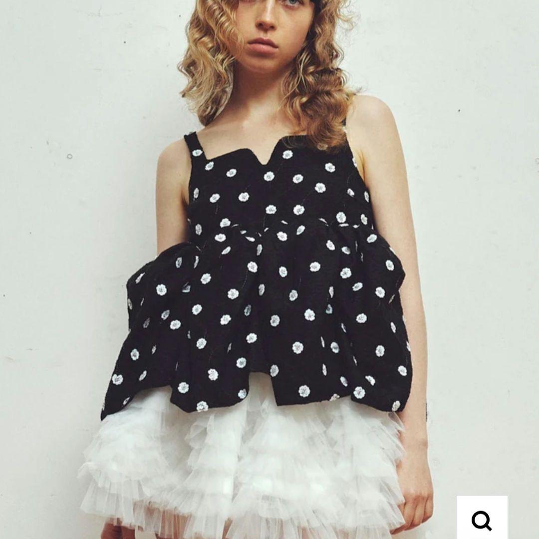 【新品未使用】Bibiy. BIANCA BLOSSOM TOP　1点