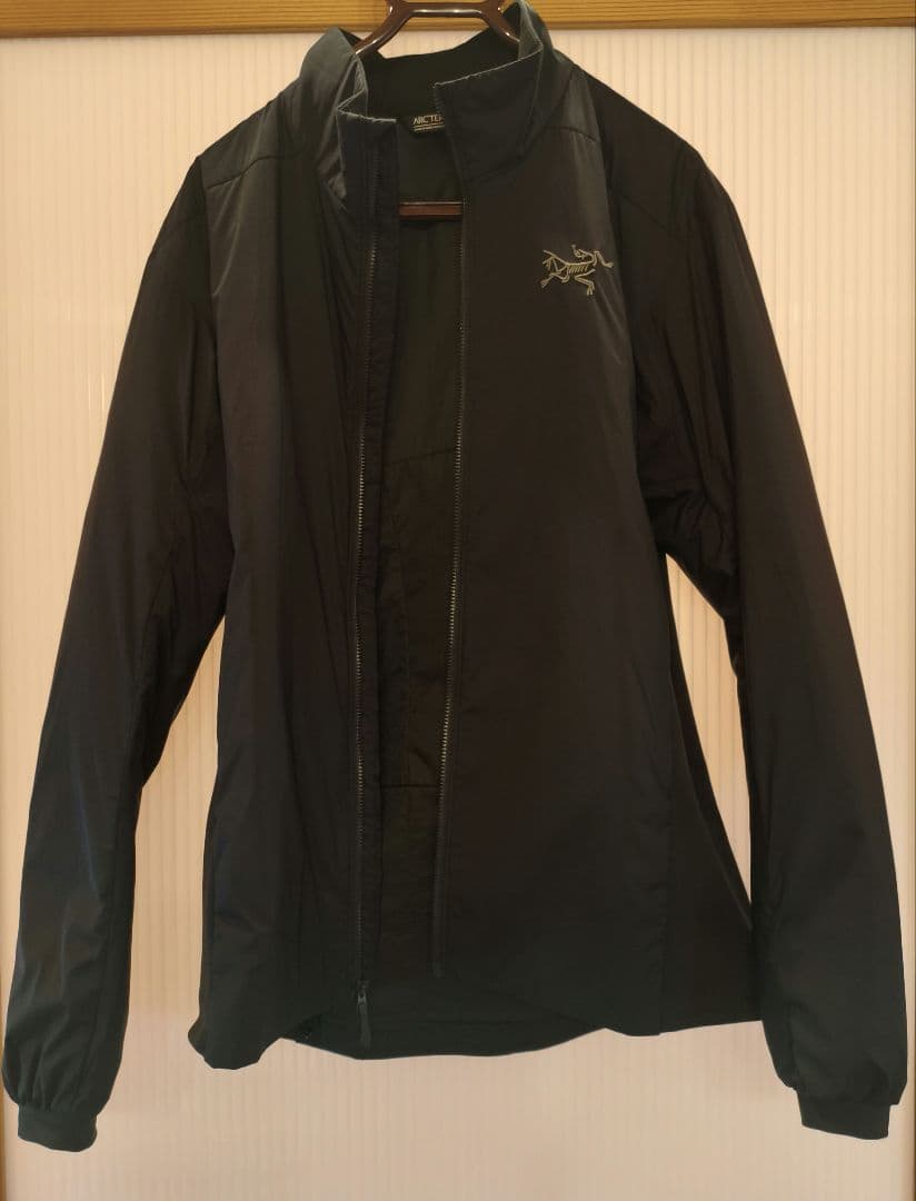 ARC'TERYX アトムジャケット メンズ ブラック　Sサイズ